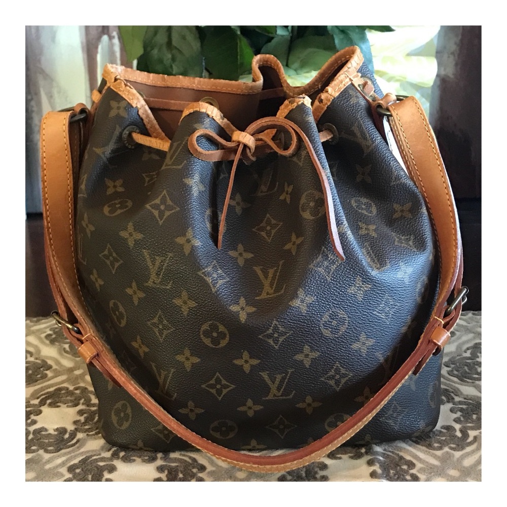 Authentic Louis Vuitton Petite Noe